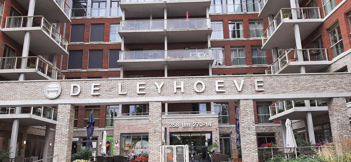 Wensambulance Noord Nederland tweet media