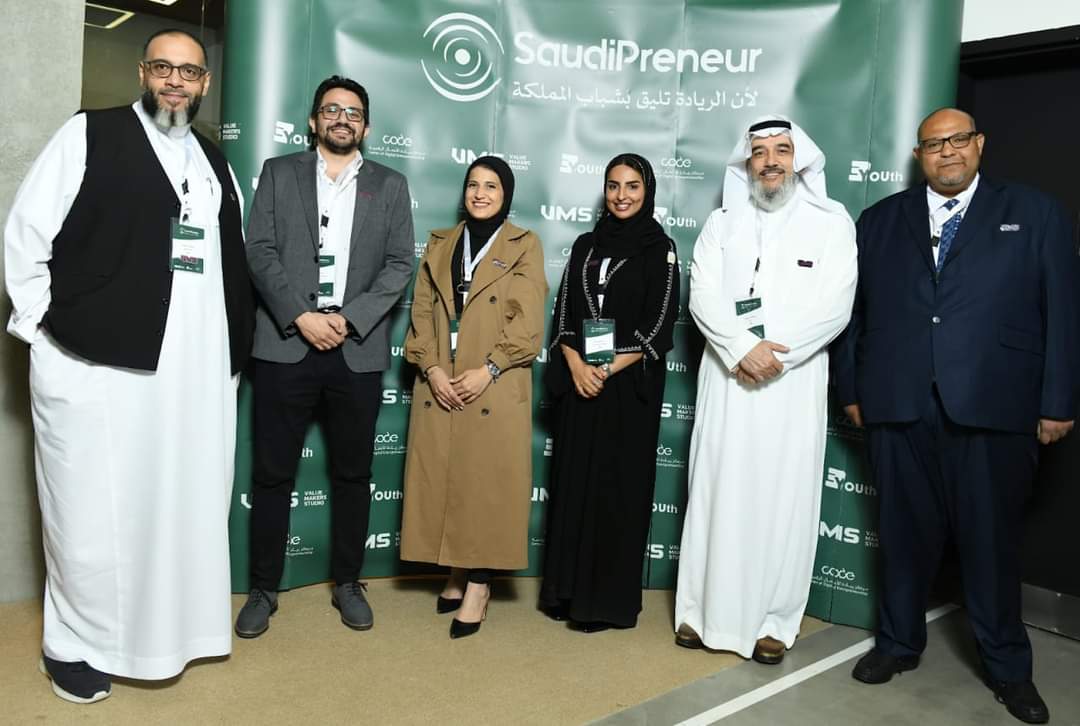 Abuonoq1's tweet image. أهم ثلاث أشياء في الشركة الناجحة
أولاً: الفريق
ثانياً: الفريق
ثالثاً: الفريق

وتوفيق الله أولاً وآخراً.
الحمد لله، لدينا فريق عظيم ينتج مشاريع لا يمكن لأضعاف عددهم تنفيذها... 💪🏼

#InvestinginTech
 #angelinvestor
#InvestinginTech
#الاستثمار_مع_معتزأبوعنق