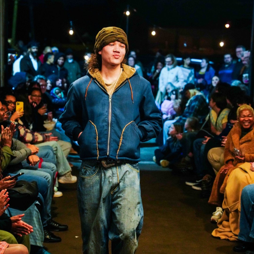 ATLSFW's tweet photo. Early this year, young talents were mentored by Tanjuria Willis, the visionary founder of Sustainable Fashion Week ATL. It was a beautiful reminder of the importance of community in fashion. 💚 
📸@itsbrianthephotographer
Get your tickets to #SFWATL: https://t.co/2BNjThFbgO https://t.co/Rram2Yw1Qx
