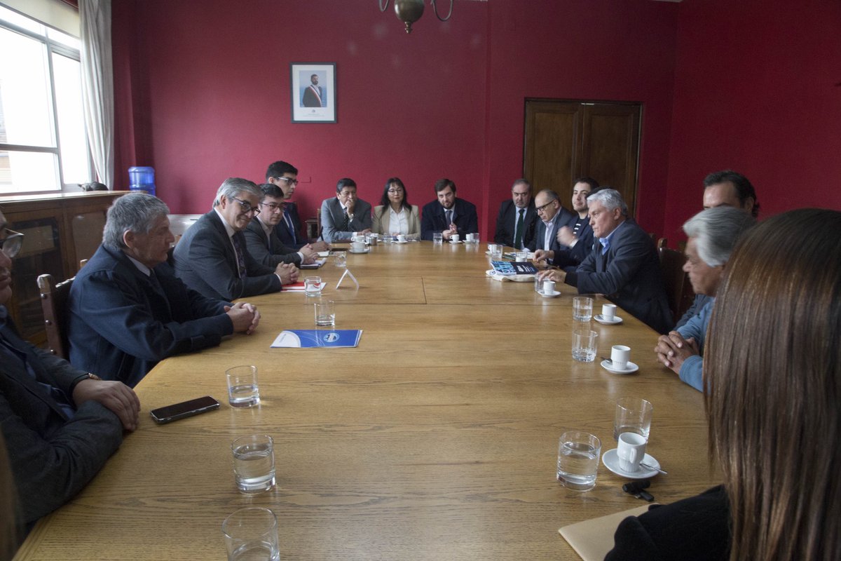 Reunión de gremios pymes junto a <a href="/BancadaPPD_IND/">Diputad@s PPD-Independientes</a> y ministro <a href="/mariomarcelc/">Mario Marcel Cullell</a> por los efectos de las #alzasdelaluz  
#pymes #clienteslibres