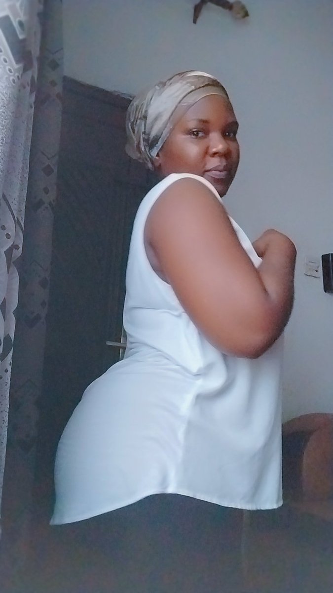AchonuVictoria's tweet photo. TBT when I was a church girl 🥰 https://t.co/5DLDcNacwR