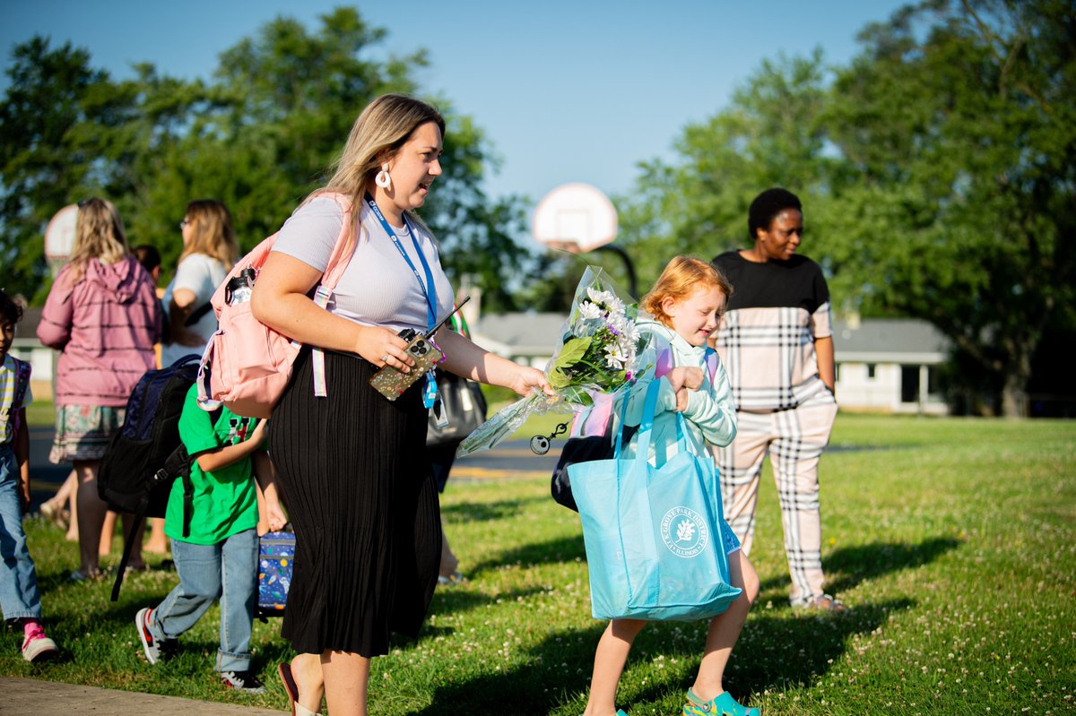It was a great day to start the first day of school! We welcomed back our Ridge Raptors and are excited for what the new school year will bring! #D59Learns
