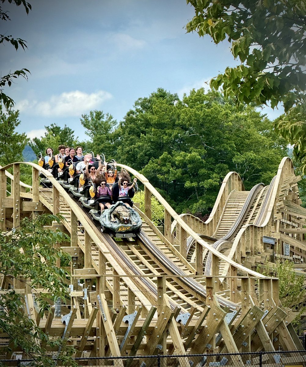 RowFourRides's tweet image. The new Bobcat roller coaster at @SF_GreatEscape is just pure fun! Definitely making a return trip back there this year for some more rides 🙌🏻

#bobcat #gravitygroup #sixflags #sixflagsgreatescape