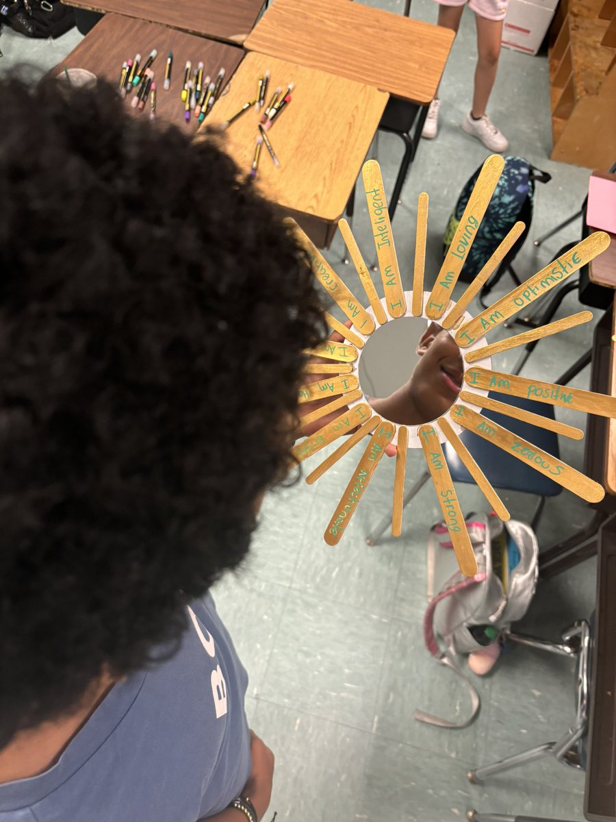 Lissette María-Colón Collins (@lissettecc13) on Twitter photo Our SIFE students created sunburst mirrors and included I am affirmations as a daily reminder of the strengths they possess! Who said learning can’t be fun?🫶🏽 <a href="/YonkersSchools/">Yonkers Public Schools</a> <a href="/AnibalSolerJr/">Aníbal Soler, Jr.</a> <a href="/YoHostosMicro/">Hostos MicroSociety</a> Our SIFE students created sunburst mirrors and included I am affirmations as a daily reminder of the strengths they possess! Who said learning can’t be fun?🫶🏽 <a href="/YonkersSchools/">Yonkers Public Schools</a> <a href="/AnibalSolerJr/">Aníbal Soler, Jr.</a> <a href="/YoHostosMicro/">Hostos MicroSociety</a>