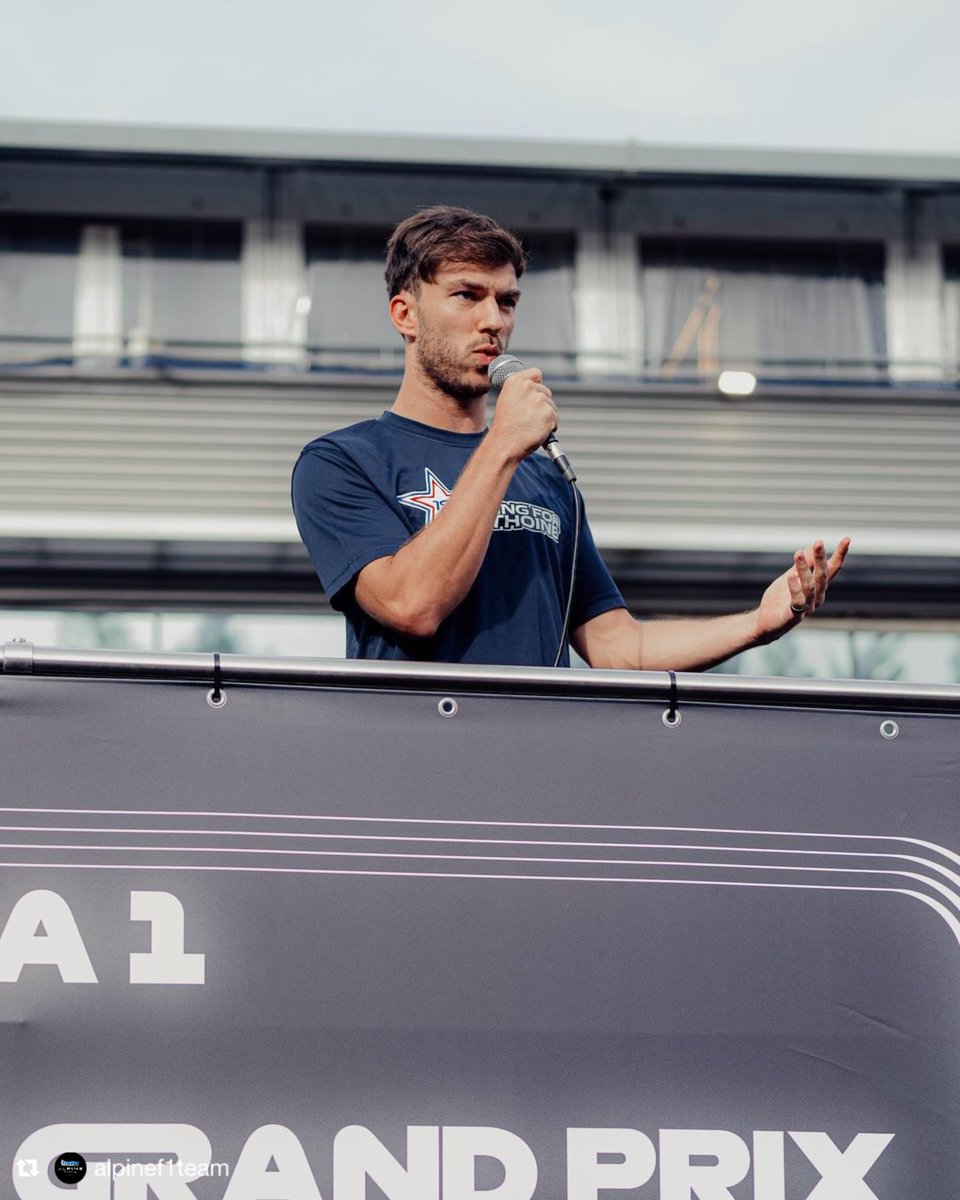 reidemaimo's tweet photo. #BelgianGP 🇧🇪 Thu: トリビュートイベントでのガスリー @PierreGASLY 選手🌹🙏 #AH19 #AnthoineHubert #DilanovantHoff
📸🎥: Alpine F1 Team (25/7/2024, via IG, Repost, downloaded and edited by @reidemaimo) https://t.co/HpPbFUfaxt