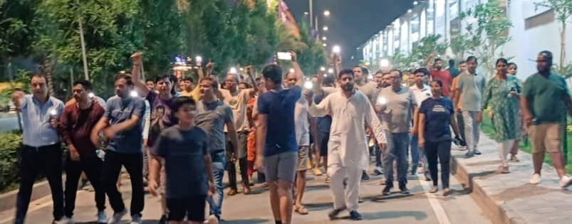 bhaibharatmadan's tweet photo. @gurgaonpolice @DGPHaryana @police_haryana लापरवाही बरतने वाले सिर्फ 02 नही है ।
क्या मैनेजमेंट में से अभी तक कोई गिरफ्तार हुआ ..?
#ProtestAgainstBPTP
#JusticeForMevansh
#justice4Mivansh https://t.co/TQoV5Hcr4C
