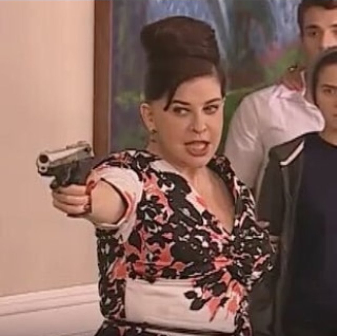 Los que dicen que el ron los pone violentos.