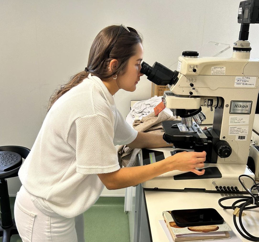 Natalia Arango (@natalia05522) on Twitter photo Great talk today <a href="/TheSainsburyLab/">The Sainsbury Laboratory</a> from @kamiljwitek of <a href="/2blades/">2Blades</a> . From the scientific perspective, to the high throughput research, and the community engagement: amazing! Also the hands-on on protoplasts cell death assays lead by <a href="/ItsJustLel/">Lesley Milnes</a> was quite cool. Great talk today <a href="/TheSainsburyLab/">The Sainsbury Laboratory</a> from @kamiljwitek of <a href="/2blades/">2Blades</a> . From the scientific perspective, to the high throughput research, and the community engagement: amazing! Also the hands-on on protoplasts cell death assays lead by <a href="/ItsJustLel/">Lesley Milnes</a> was quite cool.
