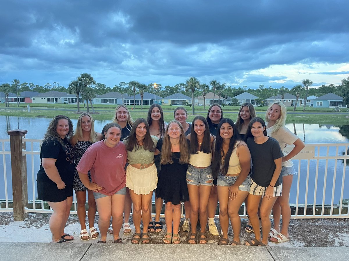 It’s a great day for softball in sunny Gulf Shores, AL! 

Wave 18u enjoyed a great family dinner last night and started bracket play this morning with a 11-4 W! 

Next bracket game tonight at 5pm. 

Go Wave!
