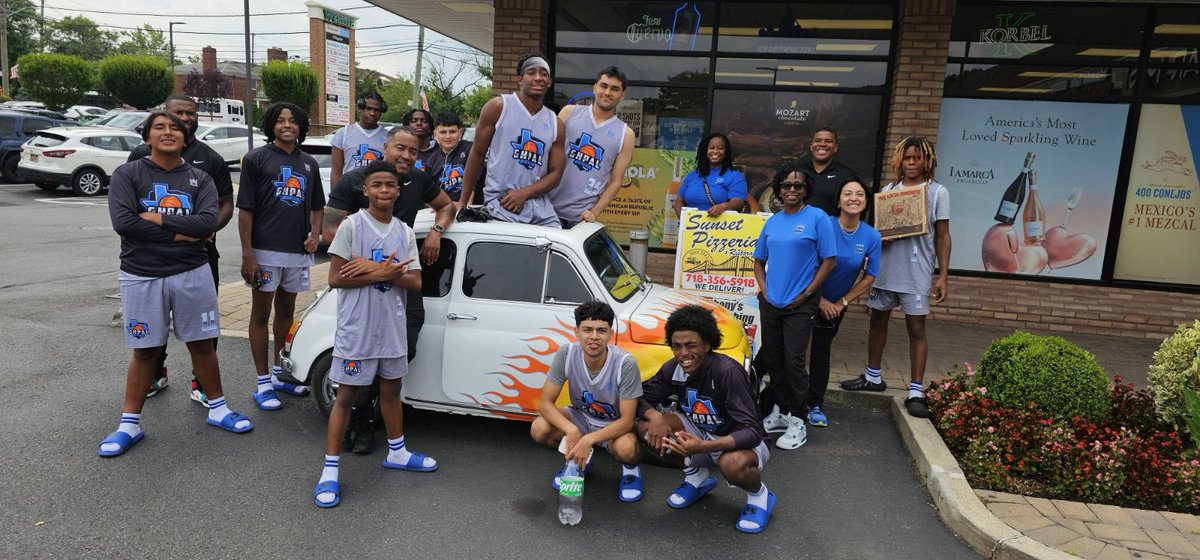 Darrell Small (@ghpals_ofcsmall) on Twitter photo We got our 1st win and hungry! 🍽️🏀 Our team just arrived in town and we're ready to refuel before tomorrow’s big game. #TeamArrival #GameDayEats #. <a href="/Nationalpal/">National PAL</a> <a href="/GHPals_Ofc_trip/">GH PALS - Officer Triplett</a> <a href="/GhpalG/">GHPAL_BURRELL</a> <a href="/LABrown2006/">OnTheGoGirl</a> <a href="/GhpalYoung/">GHPAL_Young-Alexander</a> <a href="/GhpalMyers/">GHPAL_OFFICER_MYERS</a> <a href="/houstonpolice/">Houston Police</a> We got our 1st win and hungry! 🍽️🏀 Our team just arrived in town and we're ready to refuel before tomorrow’s big game. #TeamArrival #GameDayEats #. <a href="/Nationalpal/">National PAL</a> <a href="/GHPals_Ofc_trip/">GH PALS - Officer Triplett</a> <a href="/GhpalG/">GHPAL_BURRELL</a> <a href="/LABrown2006/">OnTheGoGirl</a> <a href="/GhpalYoung/">GHPAL_Young-Alexander</a> <a href="/GhpalMyers/">GHPAL_OFFICER_MYERS</a> <a href="/houstonpolice/">Houston Police</a>