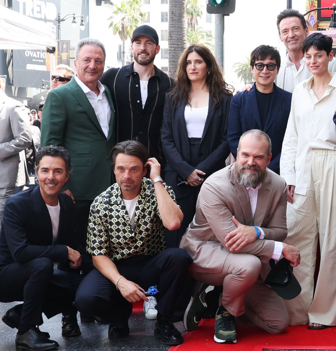 prtlevanssonBR's tweet photo. 📸 | Chris Evans e elenco da Marvel na cerimonia de entrega da estrela da calçada da fama de Kevin Feige. https://t.co/TGJLgXgR5B