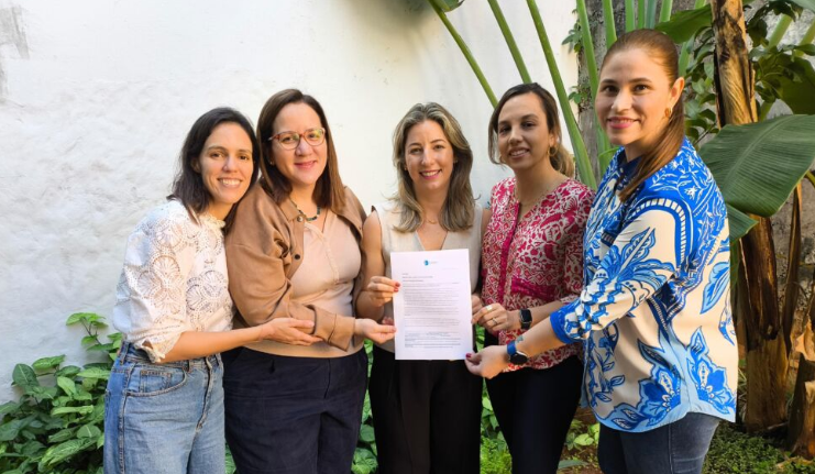 A propósito de las cámaras de reconocimiento facial en los Colegios. [2da parte]

La Coalición de datos personales envía la versión mejorada y actualizada de la propuesta de ley de protección integral de datos personales de Paraguay. tedic.org/ultima-version…