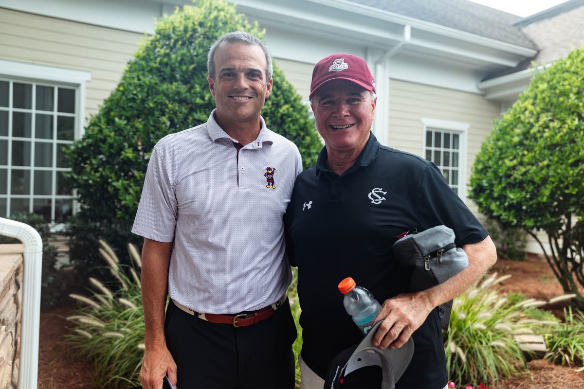 Paul Mainieri (@pmainierisc10) on Twitter photo Great time today out at Cobblestone. Good golf with some great people. Appreciate <a href="/CoachSBeamer/">Shane Beamer</a> and everyone with <a href="/GamecocksOnline/">Gamecock Athletics</a> who made this event happen! Great time today out at Cobblestone. Good golf with some great people. Appreciate <a href="/CoachSBeamer/">Shane Beamer</a> and everyone with <a href="/GamecocksOnline/">Gamecock Athletics</a> who made this event happen!