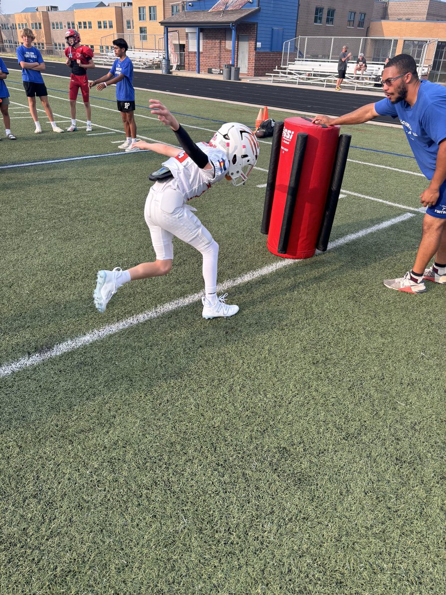 HRHS Football tweet media