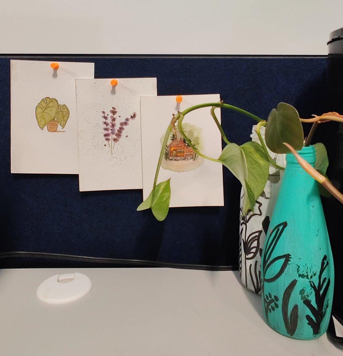 Shikha_for_soil's tweet photo. When you get a new office area and you are excited to share your tiny paintings🤗 #PhDLife #gradlife #clemson #erec #StudentLife https://t.co/UwnKziX9lC