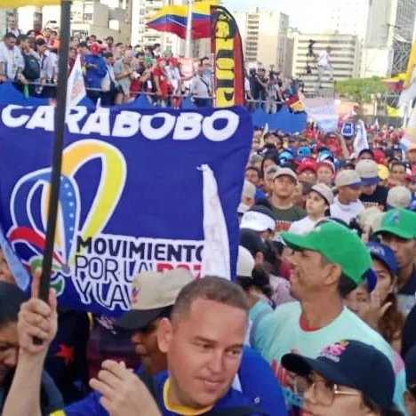 “La Patria está en la calle con un espíritu vencedor. Todo lo que hemos hecho, lo hemos hecho con el legado del pueblo y el legado del Comandante  Hugo Chávez, el Comandante Eterno. Todo ha sido por ti Comandante infinito y con el legado del pueblo" <a href="/NicolasMaduro/">Nicolás Maduro</a>