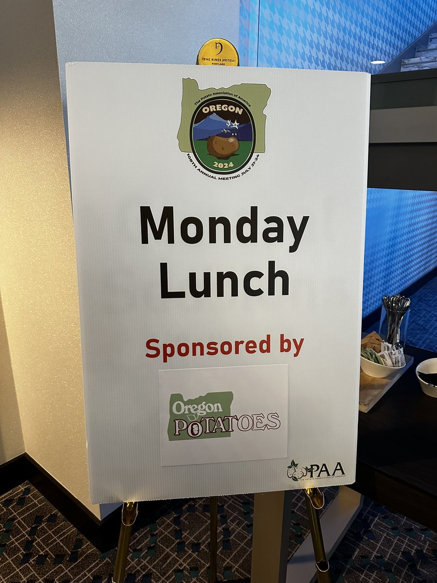 OregonSpuds's tweet photo. The Oregon Potato Commission was proud to sponsor the 108th meeting of the Potato Association of America in Portland, OR💪🏼
#PotatoAssociationofAmerica
#PAA
#OregonPotatoes
#OregonSpuds 🥔
#OSU
#SenatorHansel https://t.co/LFCn0nOcFR