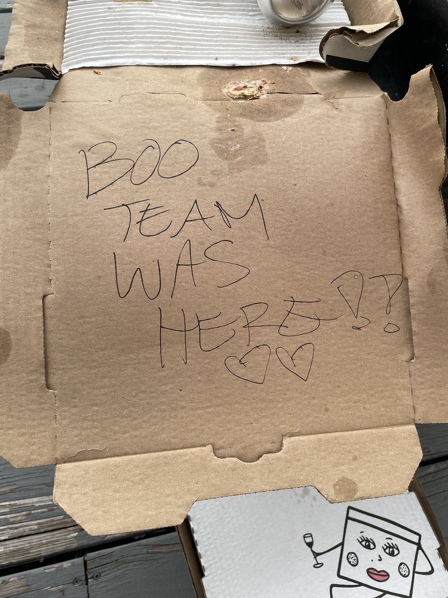 luminelleboo's tweet photo. BOO TEAM CREEPING AT THE ORD HOUSE @irl_alpha https://t.co/KhoQsvQQra