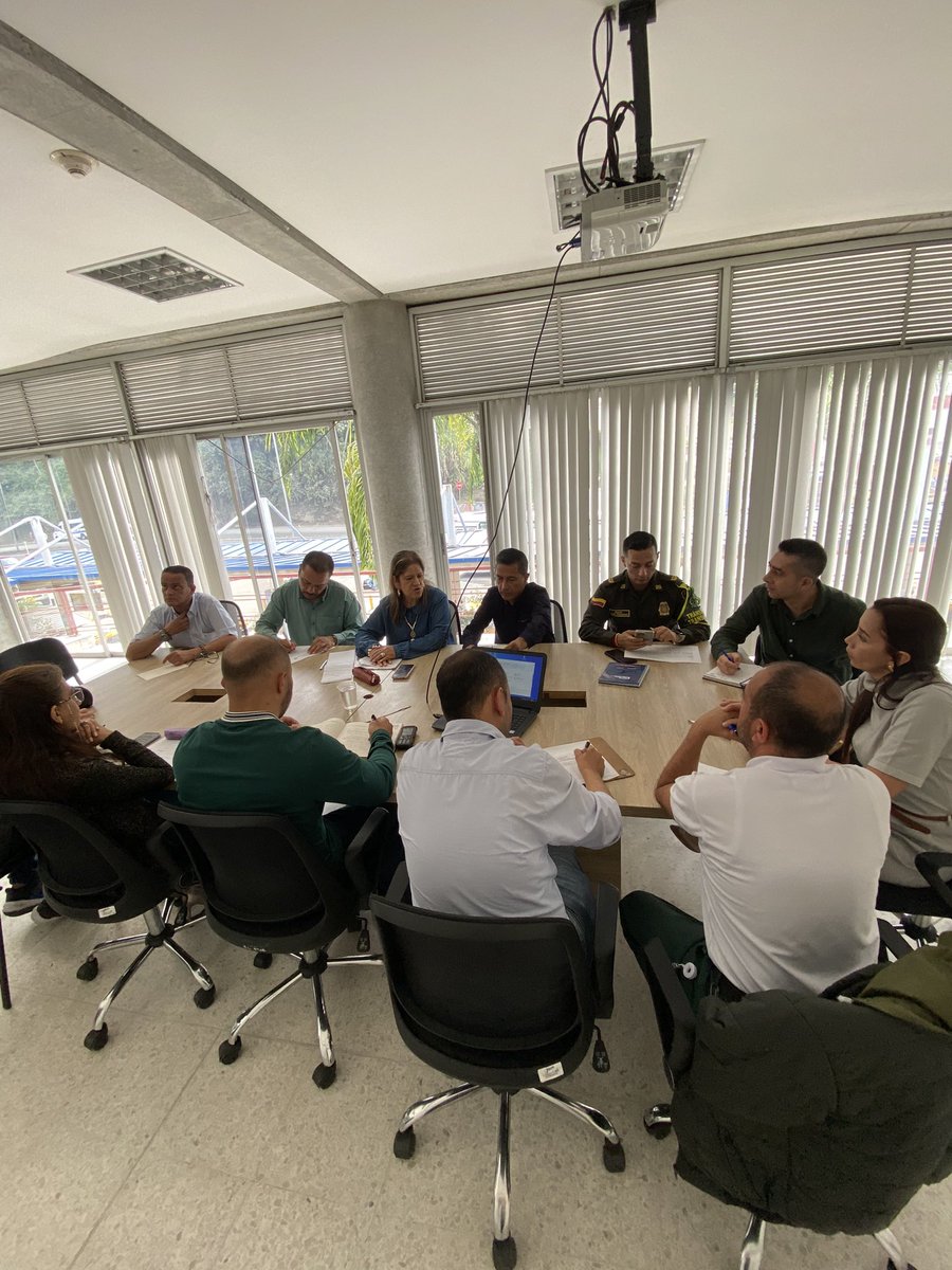 Terminal de Transporte Manizales tweet media