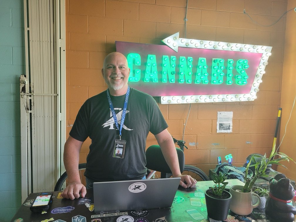 Made our first drop at <a href="/RuckusCapHill/">Ruckus Recreational</a> 🎉🎉  We are thrilled to serve this CH neighborhood! 💚

📸: Mark 

#BeHappy #Canna4Climate #CannabisAlliance #NWLeaf #TheStranger