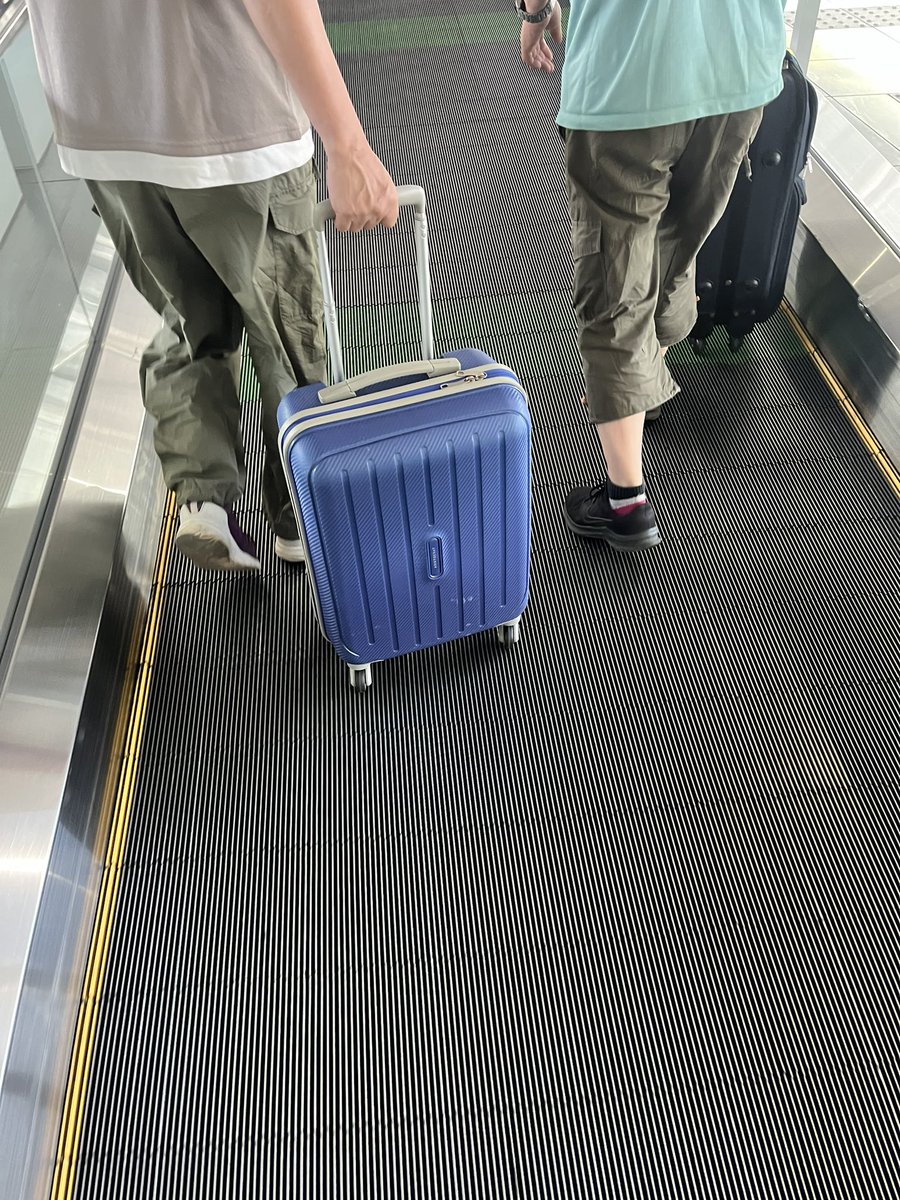 C8glqN's tweet photo. 親と一緒に北海道行ってきます‼️
とりあえずセントレアまで着いて搭乗時間まで待機場でゆっくり〜 https://t.co/QKvqgSmHJG