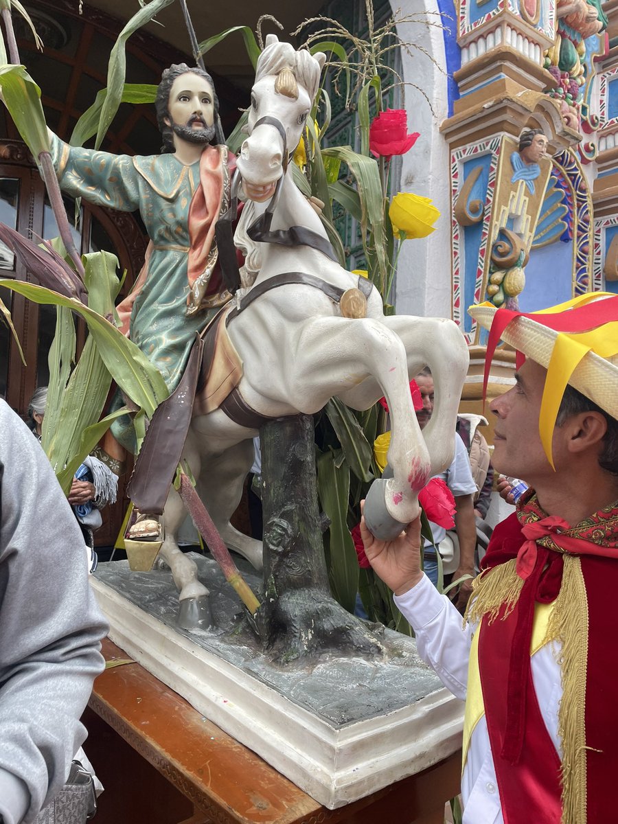 artechiconahui's tweet photo. Hoy 25 de julio, fiesta patronal en honor a Santiago Apóstol en Chignahuapan!

Agradecemos a todas las personas que con mucha alegría, esperanza y fe, se han dado cita para venerar a nuestro santo patrono en su día!

Vivamos al máximo nuestras tradiciones! Viva Santiago! https://t.co/QOnWIuY8c1