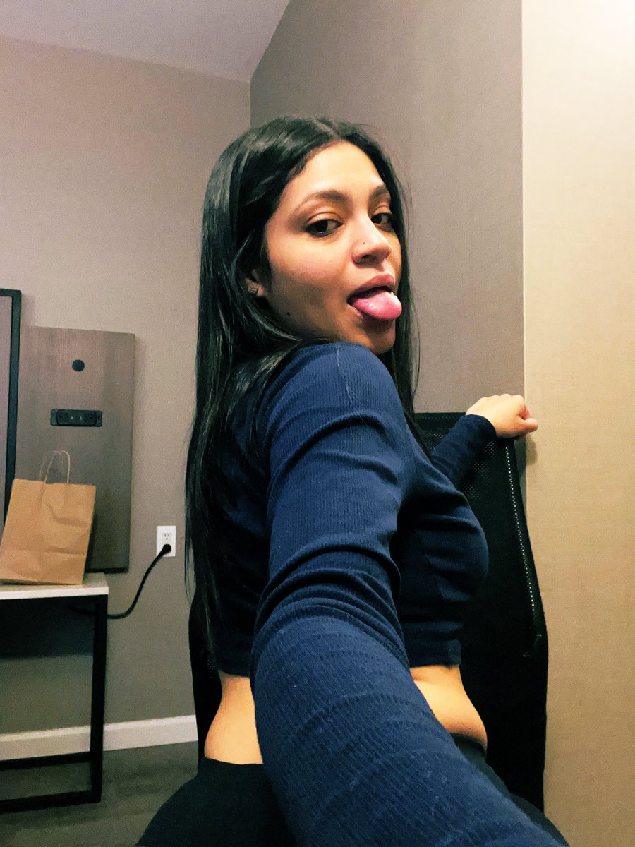 fourelleven's tweet photo. I’m sure you all understand that life be hitting you sometimes with some curve balls but here we are again buying some new outfits for new content if you’d like to donate something towards a fit cashapp $fourelevenn 🍑😉 #onlyfans #subscribe https://t.co/71EC33o5At