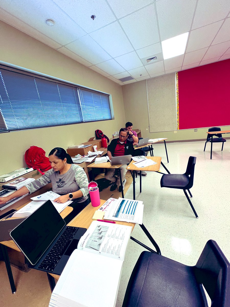 espinozam_TISD's tweet photo. Tornillo ISD secondary math power planning with HQIM to better serve our students!
@carnegielearn @MElizondo_TISD @BCarrillo_THS @miss_duran4 @IFL_Pitt 
#TISDProud 
#TornilloHighSchool 
#LongLiveMath https://t.co/eW8bFfPRQ1
