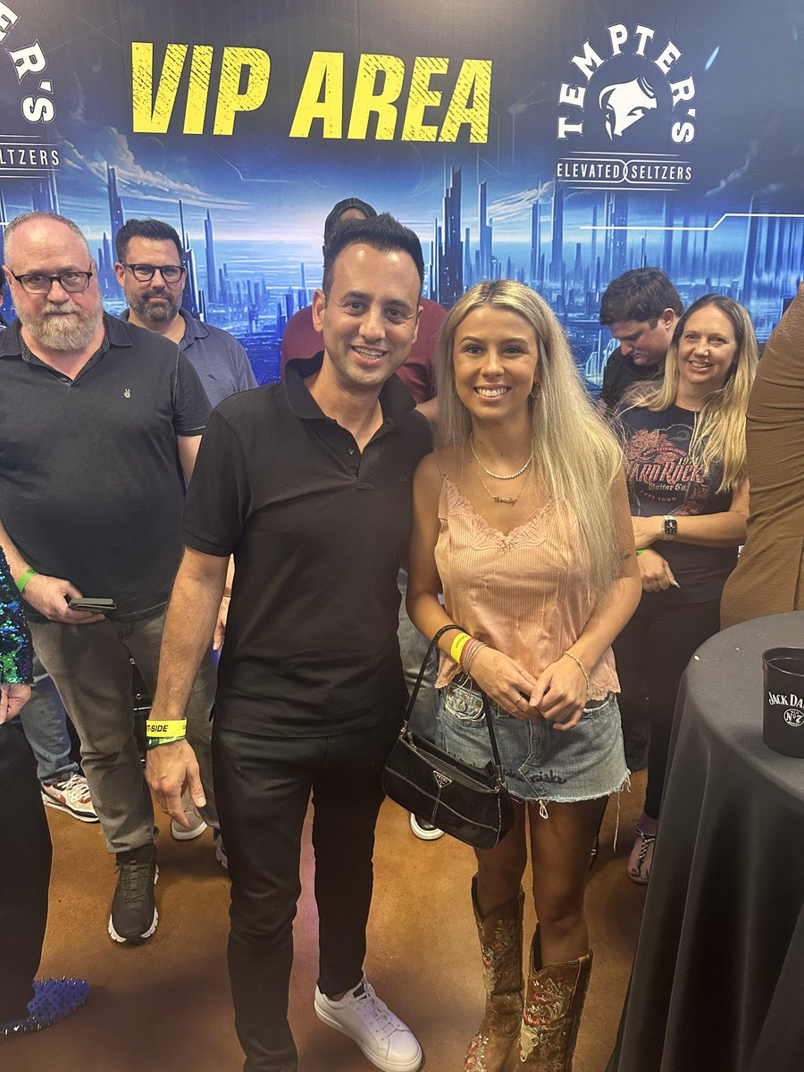 Ran Neuner tweet media