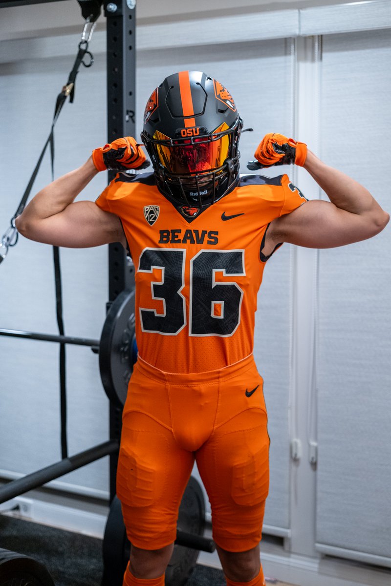 Come get it bro 
#FootballFriday / #FlexFriday

📷: <a href="/alpenglowww/">alpen{glow,drone,pup} → MIR</a>