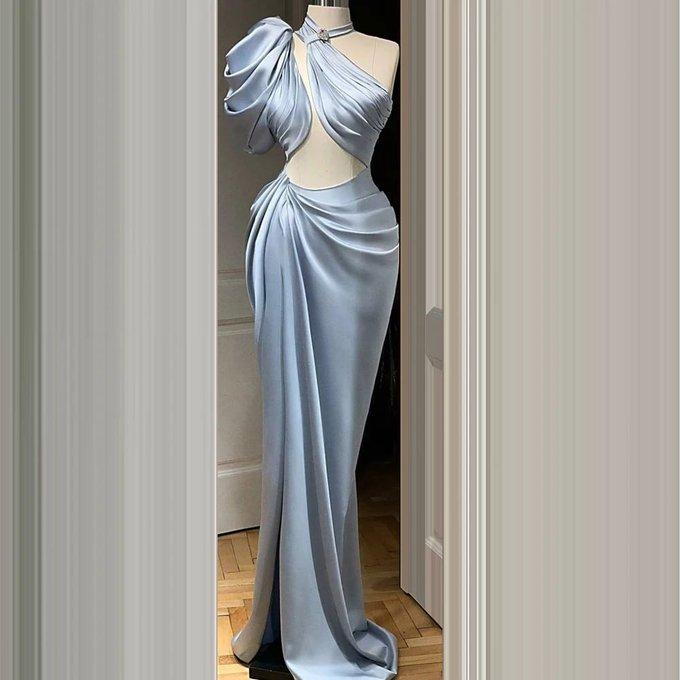 anna_bailey85's tweet photo. awesome dress 🫣 https://t.co/uLTM7SCqw7