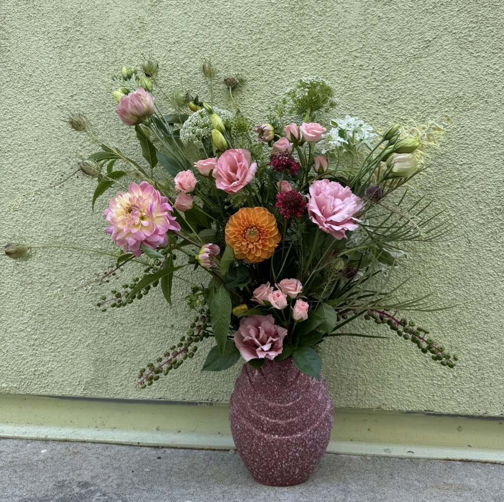 DimensionC's tweet photo. 1 of 1 Arrangements by me! (ᵔ◡ᵔ) https://t.co/xQfR32PmrL