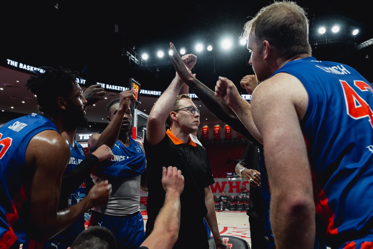 OnceABroncoTBT's tweet photo. Bronco Nation!

THANK YOU for your support during our run in @thetournament this year! Even though things didn’t end how we wanted them to, we couldn’t be more grateful for our time with you and the Boise community. 

See you next year!

Go Broncos!! https://t.co/Zb2tauWd3c