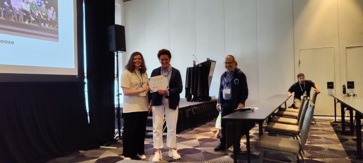 Sharon Tooze (@sharontooze01) on Twitter photo Very successful FASEB phospholipids meeting thanks to Brooke Emerling, Emilio Hirsch and John Burke. COB <a href="/Co_Biologists/">The Company of Biologists</a> awards to 6 great trainees Very successful FASEB phospholipids meeting thanks to Brooke Emerling, Emilio Hirsch and John Burke. COB <a href="/Co_Biologists/">The Company of Biologists</a> awards to 6 great trainees
