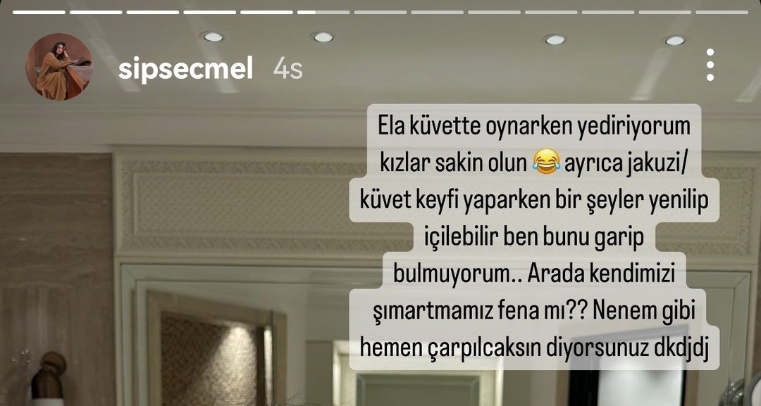 Dinden, tesettürden yeterince prim kastıktan sonra en seküler en kural tanımayan kişiler gibi görünmeye çalışmaları.. Çocuğuna banyoda yemek yedirmesinin sakıncalı olabileceğini düşünenler neneymiş :) Bunları takip edip prim verenlere de yazık. Ne boykot umurlarında ne bir şey.