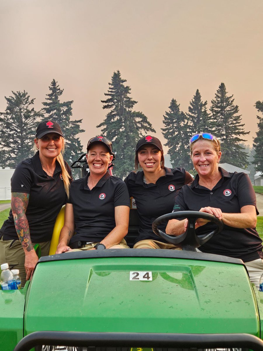 Pretty hazy out last night 🔥 Superintendent Terry making the hard decisions, for the safety of his hard working dedicated staff <a href="/EarlGreyGolf/">Earl Grey Golf Club</a> <a href="/SyngentaTurfCA/">SyngentaTurfCanada</a> <a href="/TurfMgmtWomen/">Women in Turfgrass Management</a> <a href="/cpkcwomensopen/">CPKC Women's Open</a>