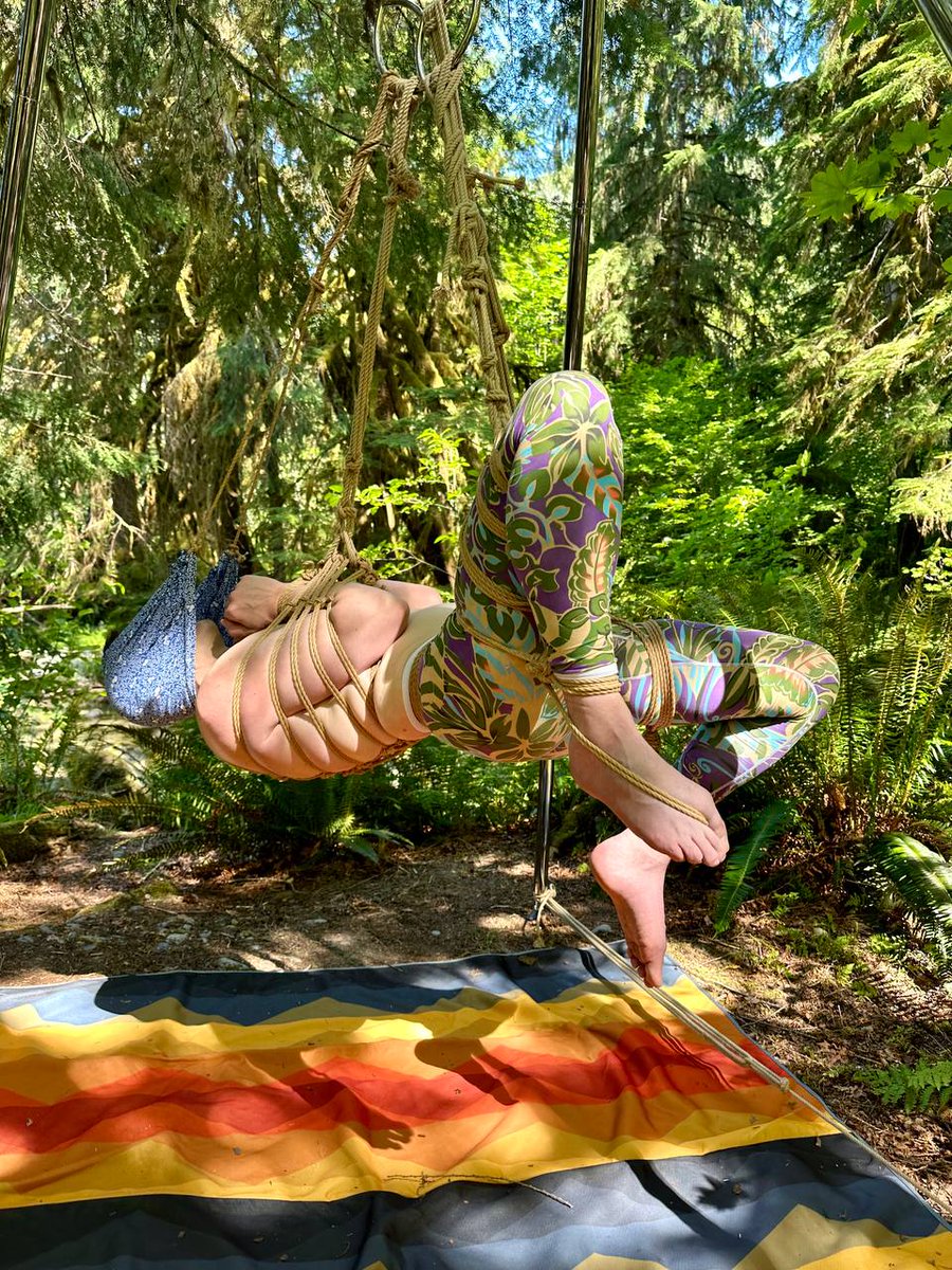lockedplaydough's tweet photo. Making more fun shapes in flight
🪢 &amp; 📷 by the great @RopesSweat https://t.co/kWRw5GuCzT