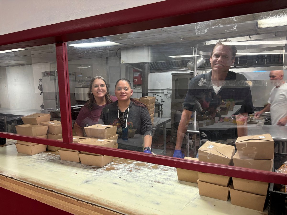 MMR Salt Lake City district employees served lunch at the Salt Lake City Mission. This organization strives to serve the most vulnerable populations by providing basic needs services. We are proud of our employees’ kindhearted contribution to the community in which they work.