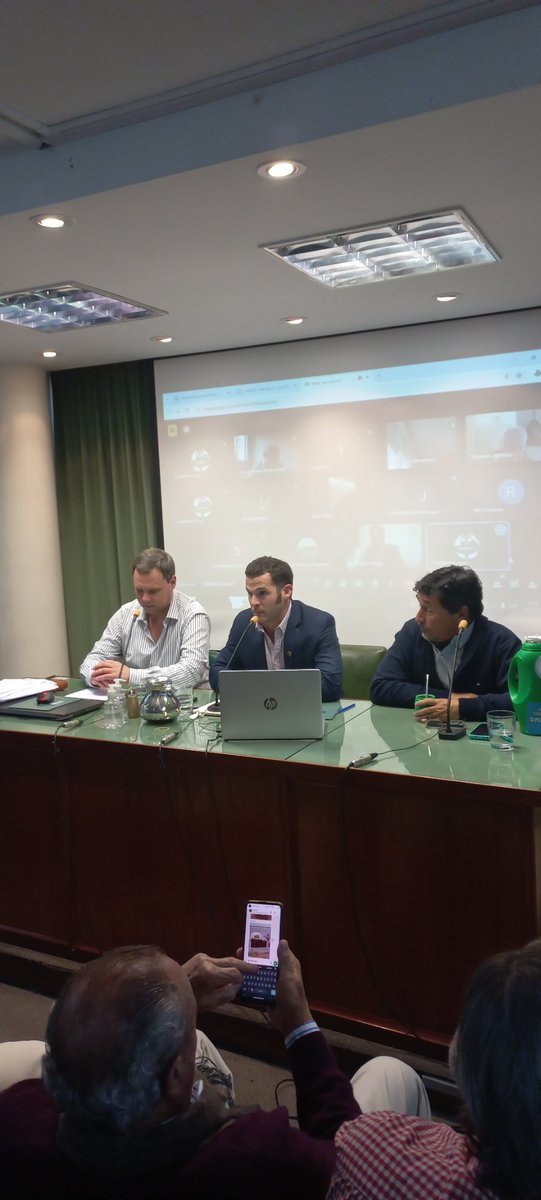 #EleccionesCARBAP

Ignacio Kovarsky es el nuevo Presidente de #CARBAP 

Votaron 85 Sociedades Rurales de Buenos Aires y La Pampa.

#SomosCARBAP #EquipoCARBAP