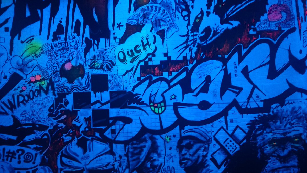 buxton_books's tweet image. We are unlike our competitors - we package securely, and always use the small parcel service with Royal Mail for your tracked delivery. We are eco-friendly &amp;amp; have a no-quibble refund policy. 

See you soon!

ebay.co.uk/usr/buxton_boo…

#paris2024 #loveisland #linford