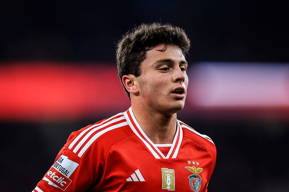 PSG, Benfica'dan João Neves'i transfer etmek için anlaşmaya yakın.

70 milyon avroluk ücret + Renato Sánches Takasıyla alakalı görüşmeler devam ediyor
<a href="/FabrizioRomano/">Fabrizio Romano</a>