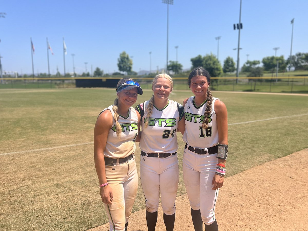 These girls just clinched their spot in the Semi-Final at PGF Nationals! 🤩

Shoutout to <a href="/hildie_dempsey/">Hildie Dempsey</a> and <a href="/Addy_18_Pitcher/">Addison 2025 🥎 ❤️ ✝️</a> for the combined no hitter and <a href="/Kailey_2026/">Kailey Anderson</a> for her solid performance behind the plate all week! 

Complete TEAM effort! So proud of all these girls!