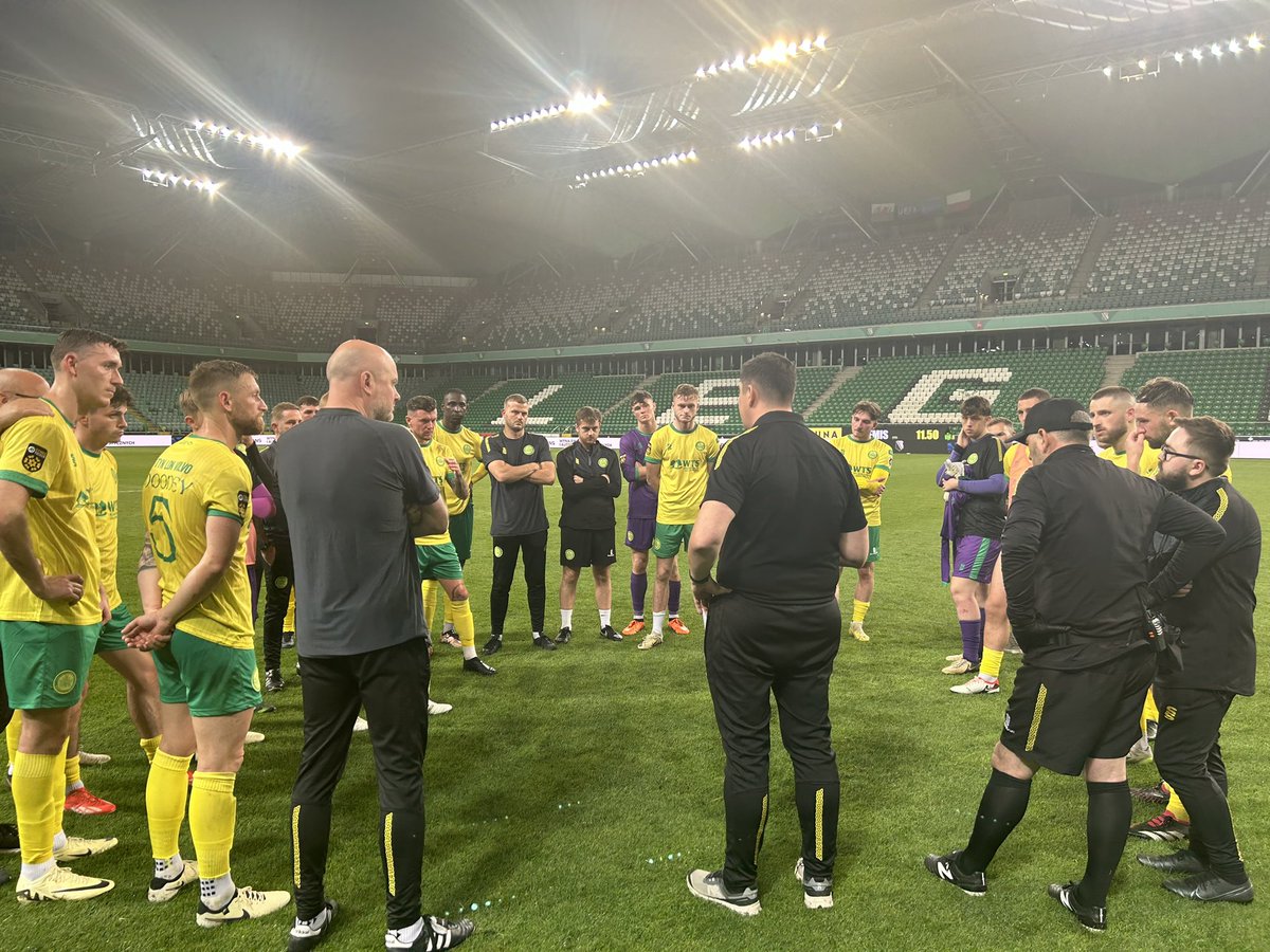 CPD Tref Caernarfon Town FC tweet media