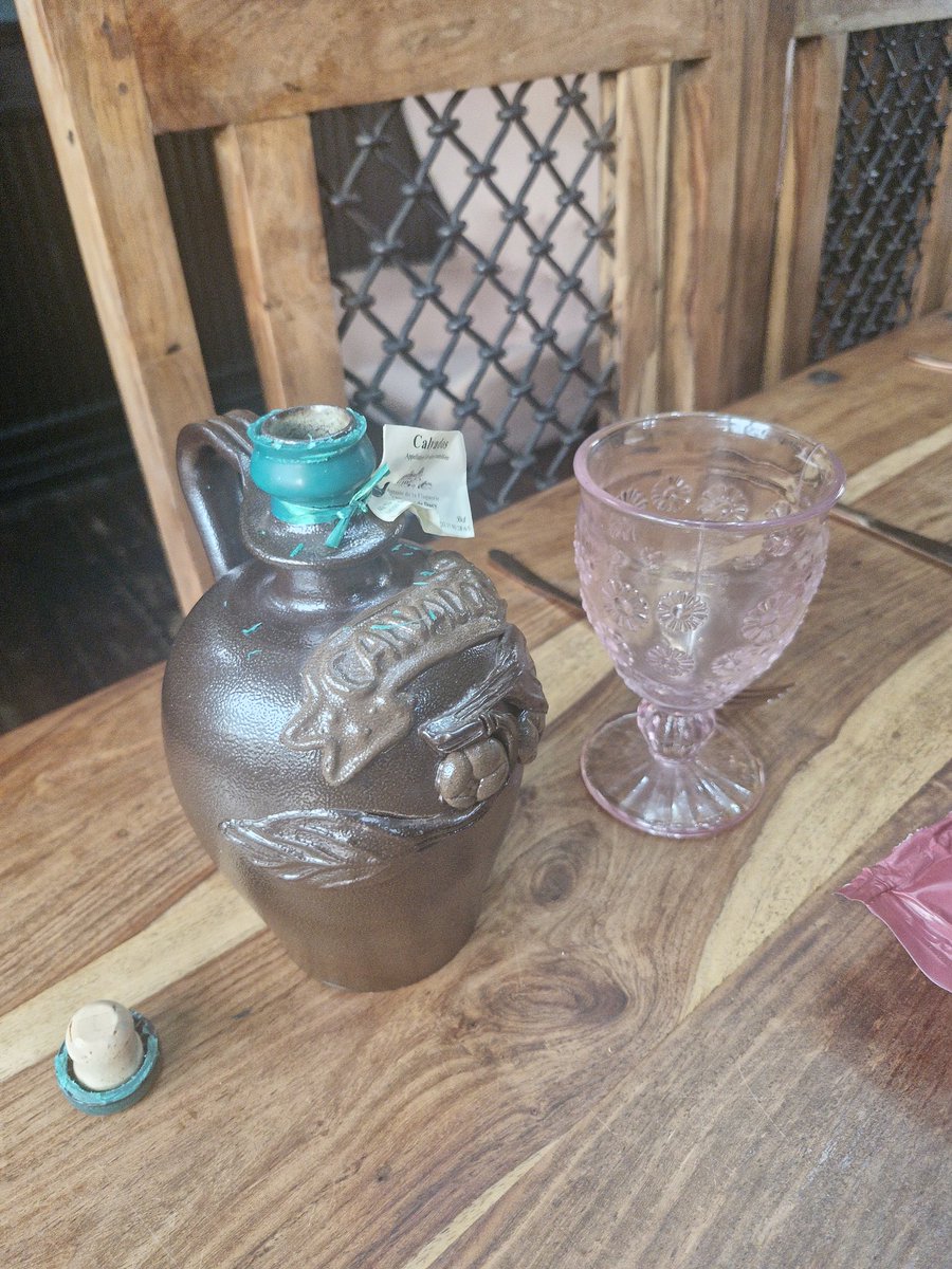 MortisIsland's tweet photo. We tried to toast with it but ended up roasting it 🔥 https://t.co/5fSV0vvthI