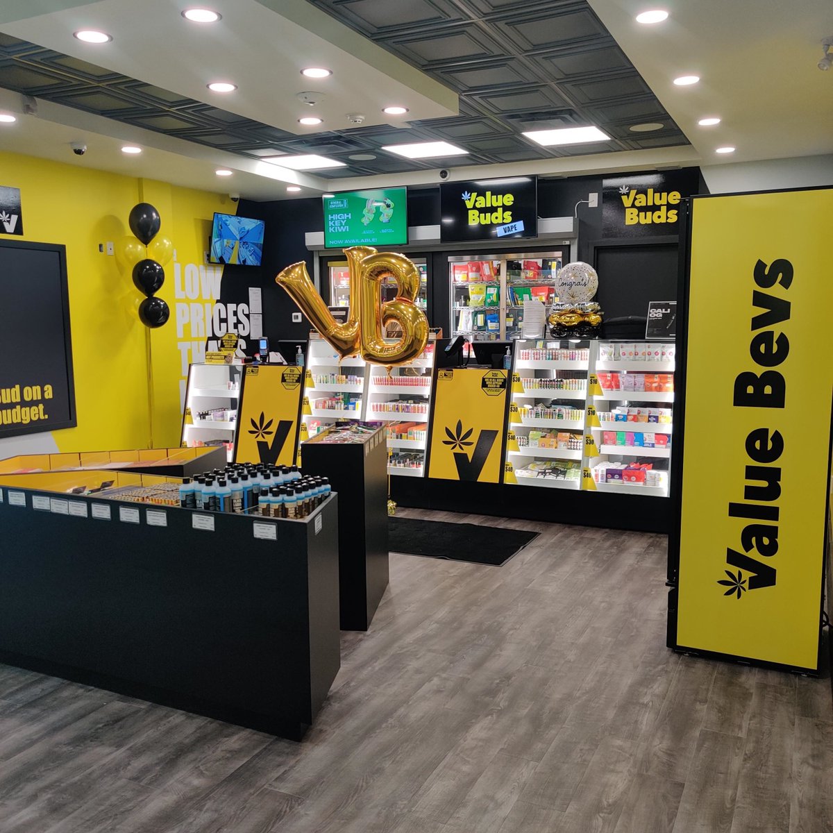 New Store Alert! This month we welcomed Value Buds Avenue Road to the Nova retail network. Located in the upper avenue neighbourhood of North York, Ontario, this location is the 35th Value Buds in the province and 101st nationwide. Congratulations to the team!