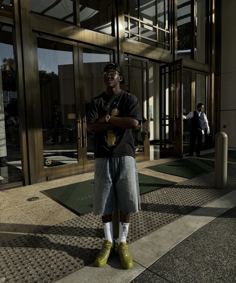 centredevils's tweet photo. Kobbie Mainoo in Los Angeles 🇺🇸 https://t.co/DTiQVgCNjq