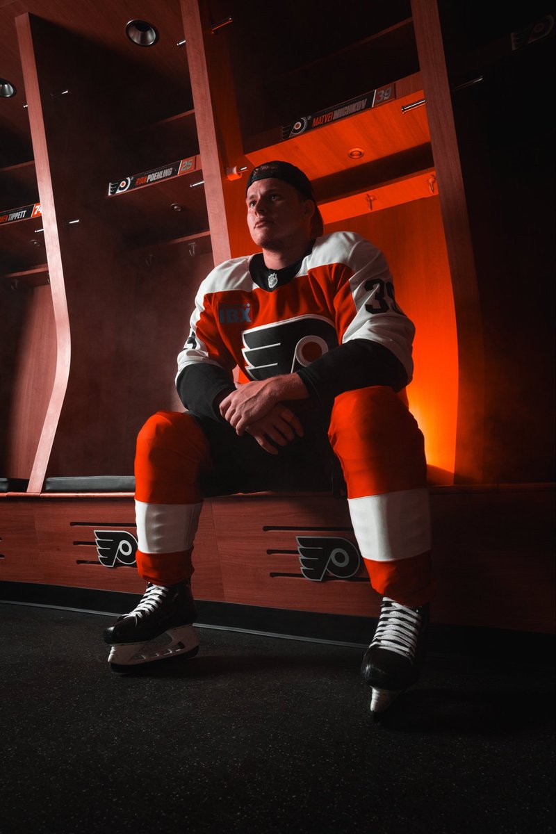 PabloNYI's tweet image. Dura esta foto #Michkov