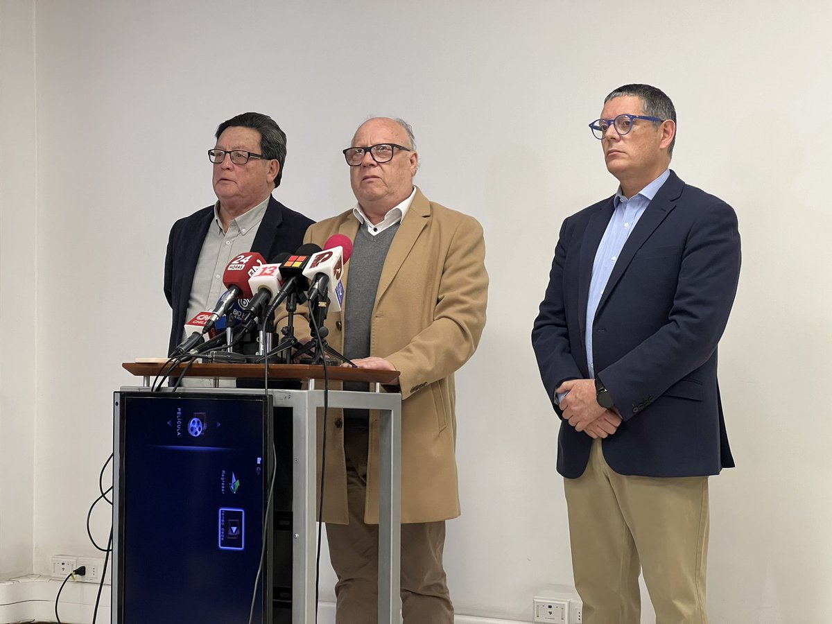 🔵Estamos en el punto de prensa sobre papel tissue, junto a <a href="/SERNAC/">SERNAC</a> y <a href="/OdecuChile/">Odecu Chile</a> , <a href="/HERNANCALDERONR/">HERNÁN CALDERÓN RÚIZ</a>  declaró que “Nos resulta también al menos extraño que el redactor de este fallo, el abogado integrante Álvaro Vidal, fundara esta nefasta decisión en los argumentos del asesor e