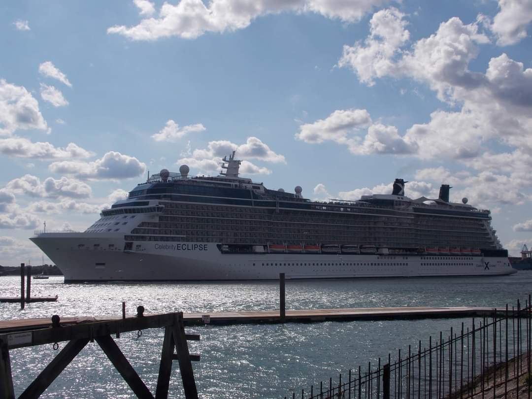 nauticallyspeak's tweet photo. #OnThisDayb - 25 July 2015 @CelebrityCruise #CelebrityEclipse departing Southampton at the beginning of another summer season cruise. ๐ณ๏ธ๐ธ
#modernluxurycruising #solsticeclass #celebrityeclipse #southampton #nauticallyspeaking https://t.co/WaXJ9rPsEm