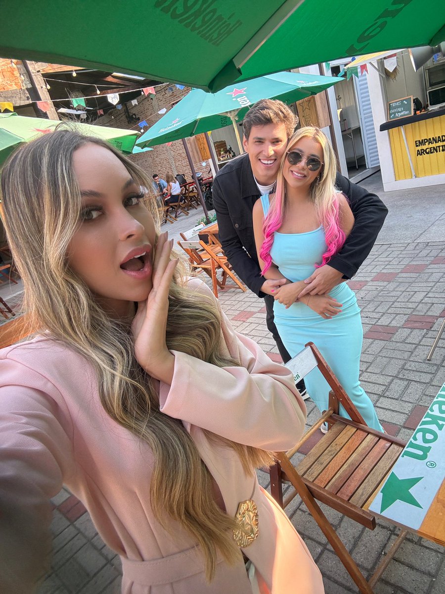 AnahiRodrighero's tweet photo. Amis, aqui tem spoiler do clipe Iludida da @Tatypinkoff. Ansiosos?! Tá babado! 💖🎥 https://t.co/XwFh0b6BhK